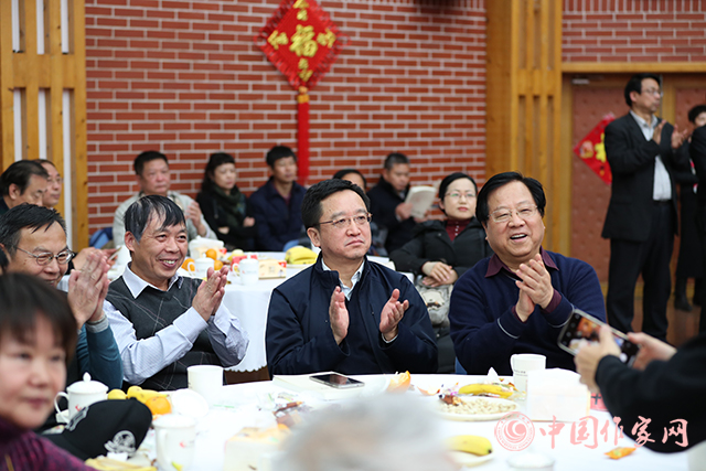 新闻5.jpg