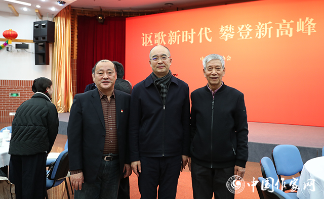 新闻8.jpg