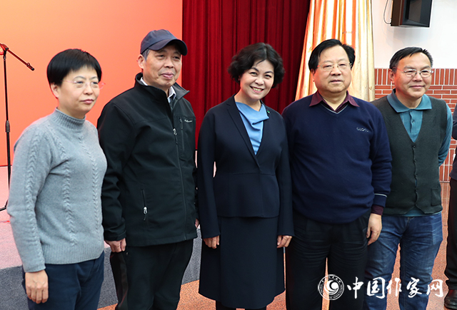 新闻10.jpg