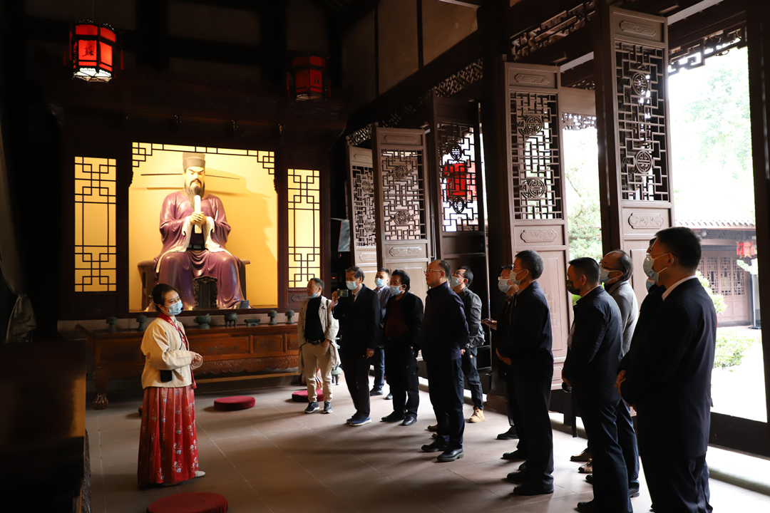 参观三苏祠.jpg
