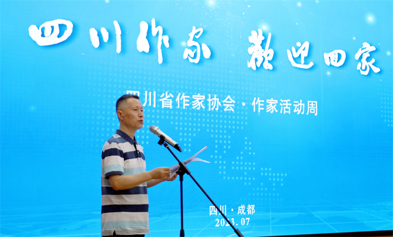张颖4.jpg