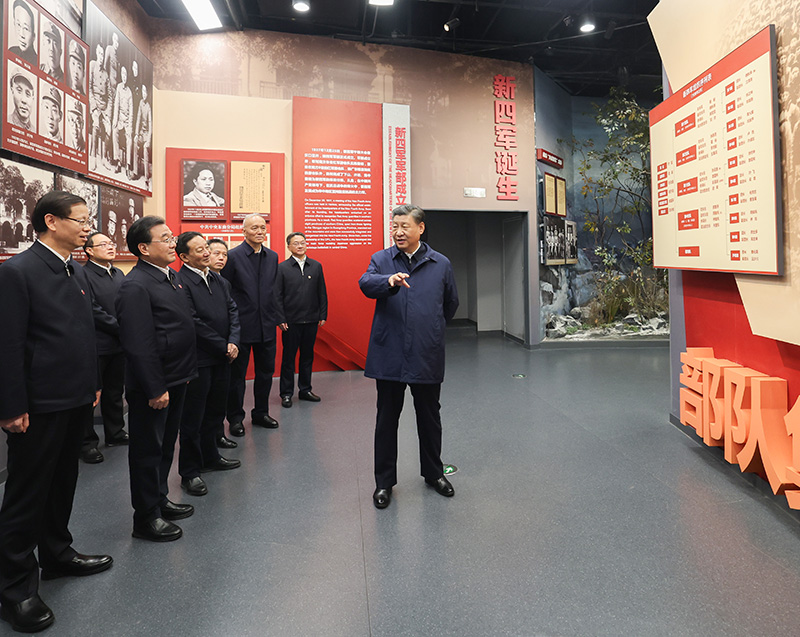 习近平在上海考察时强调
聚焦建设“五个中心”重要使命
加快建成社会主义现代化国际大都市
返京途中在江苏盐城考察
蔡奇陪同考察「相关图片」