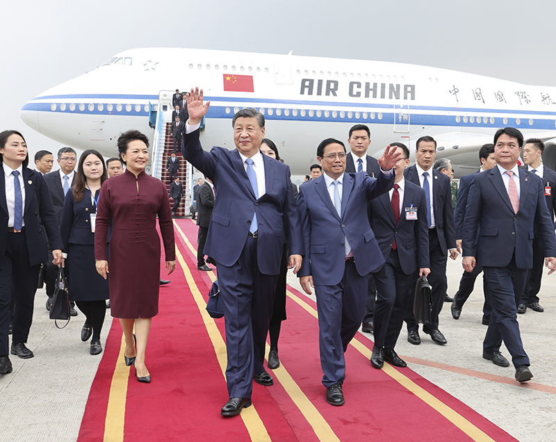 习近平抵达河内对越南进行国事访问「相关图片」