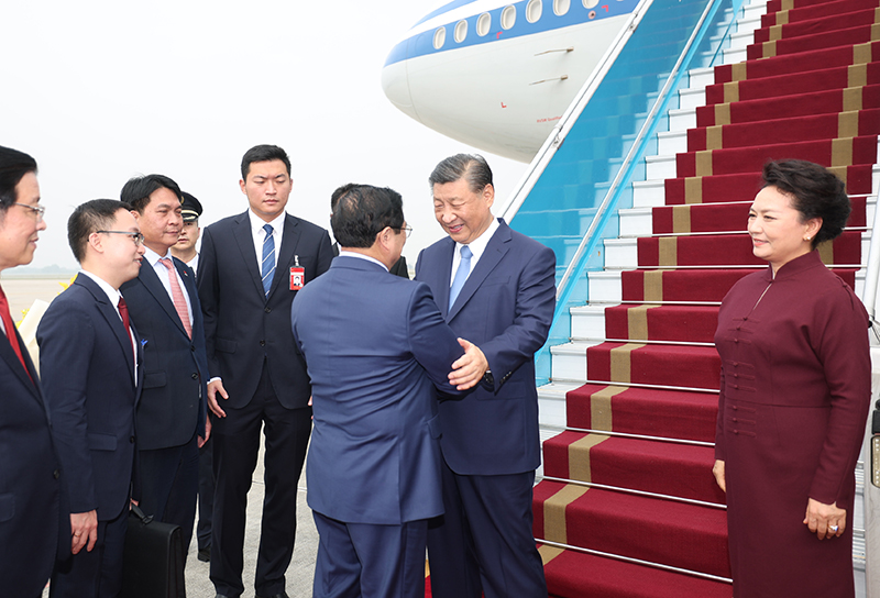 习近平抵达河内对越南进行国事访问「相关图片」