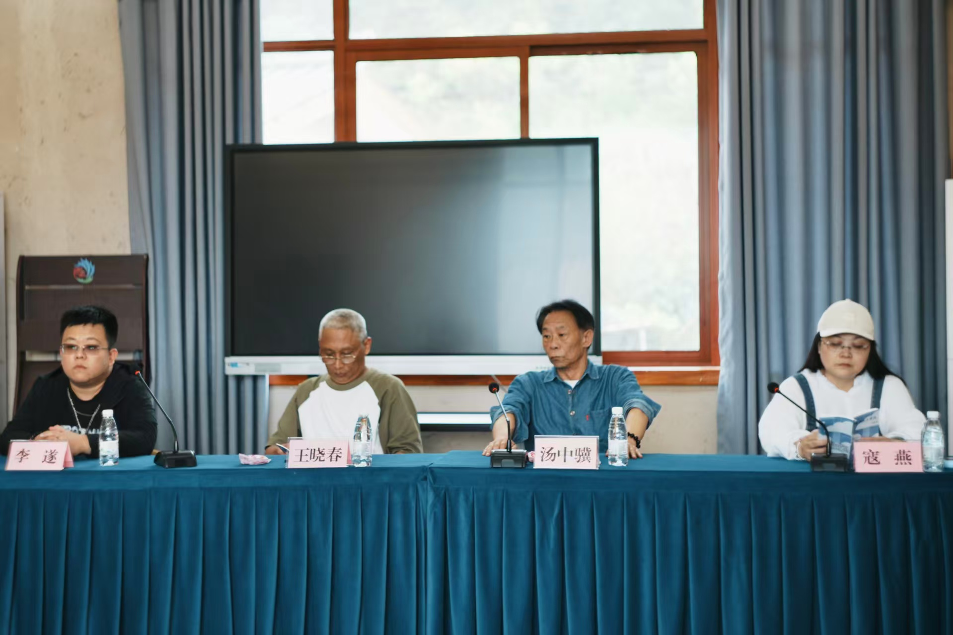https://www.sczjw.net.cn:443/cms-web/ueditor/download?id=1073755991754719232