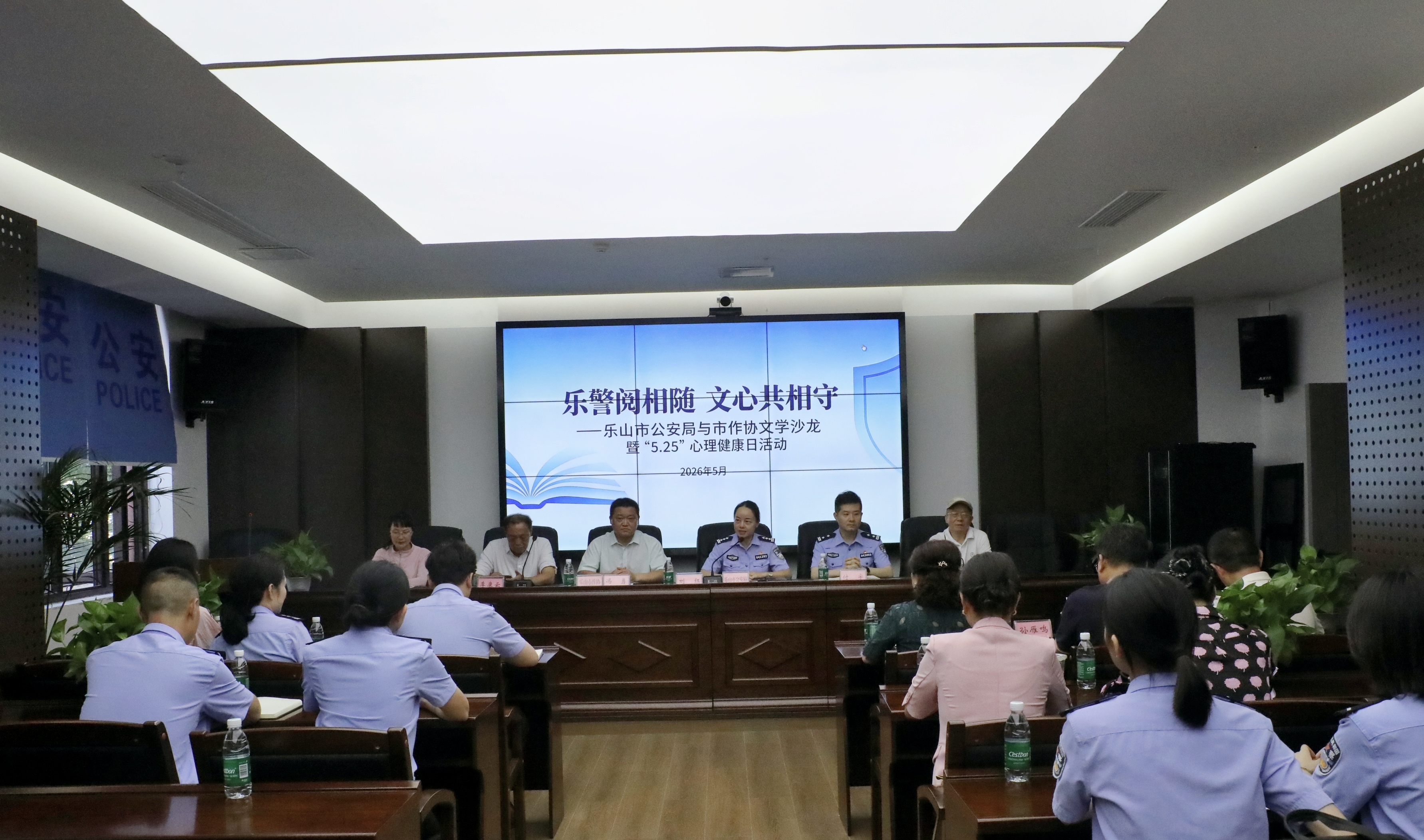 https://www.sczjw.net.cn:443/cms-web/ueditor/download?id=1076359498273964032