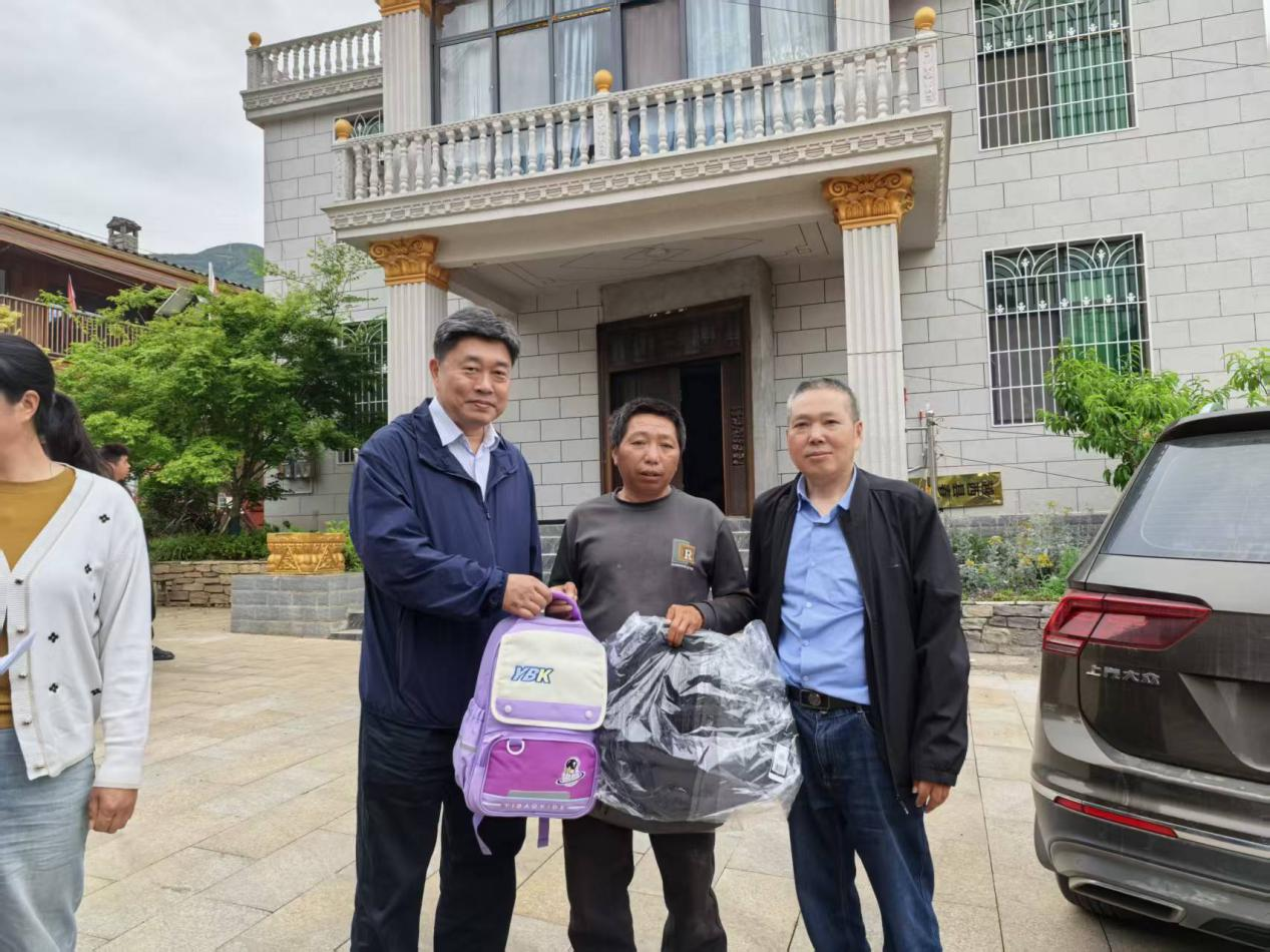https://www.sczjw.net.cn:443/cms-web/ueditor/download?id=1078491437210583040