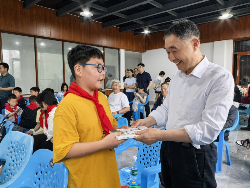 https://www.sczjw.net.cn:443/cms-web/ueditor/download?id=1078821199527329792