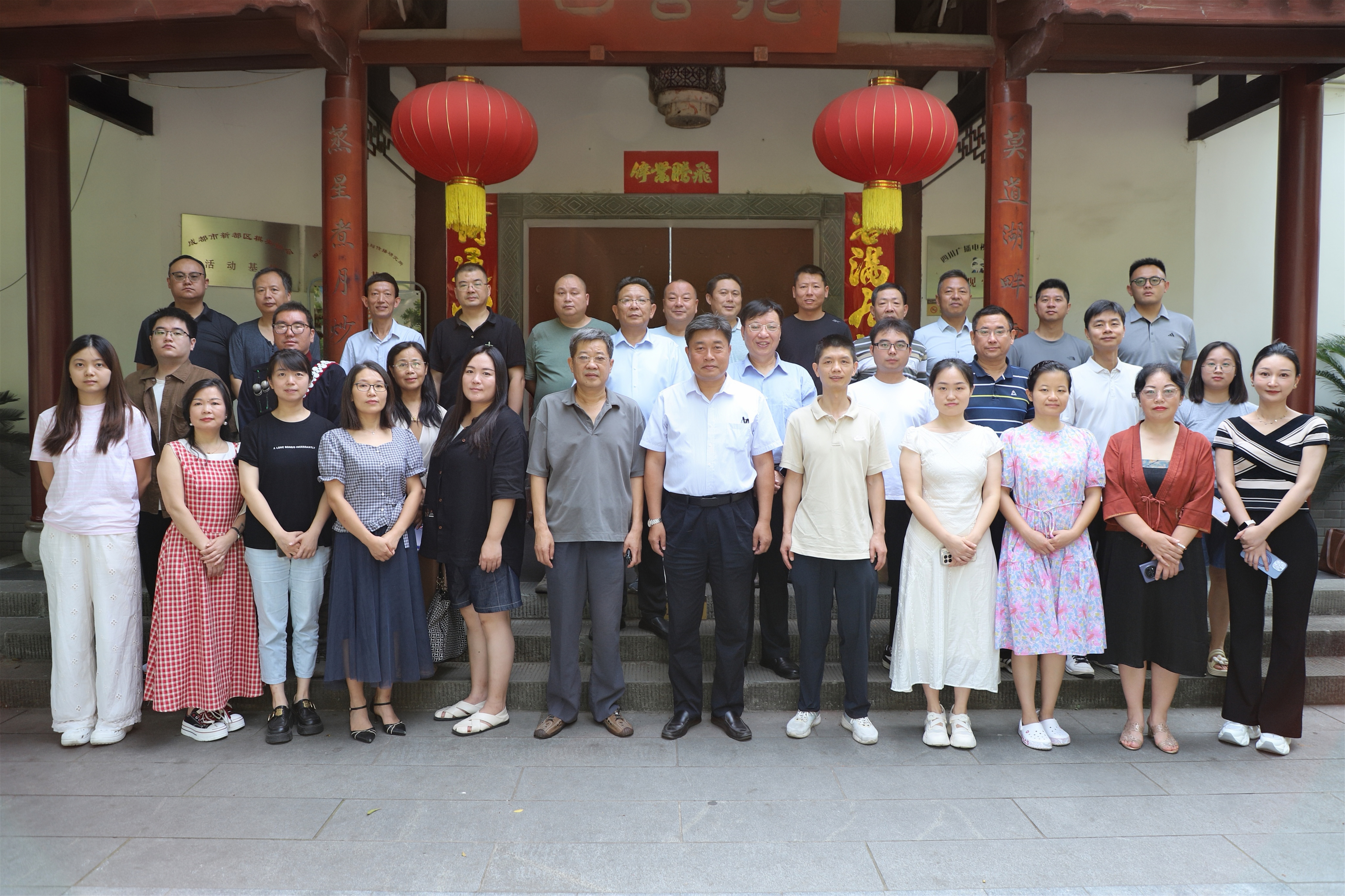 https://www.sczjw.net.cn:443/cms-web/ueditor/download?id=1092305028325883904