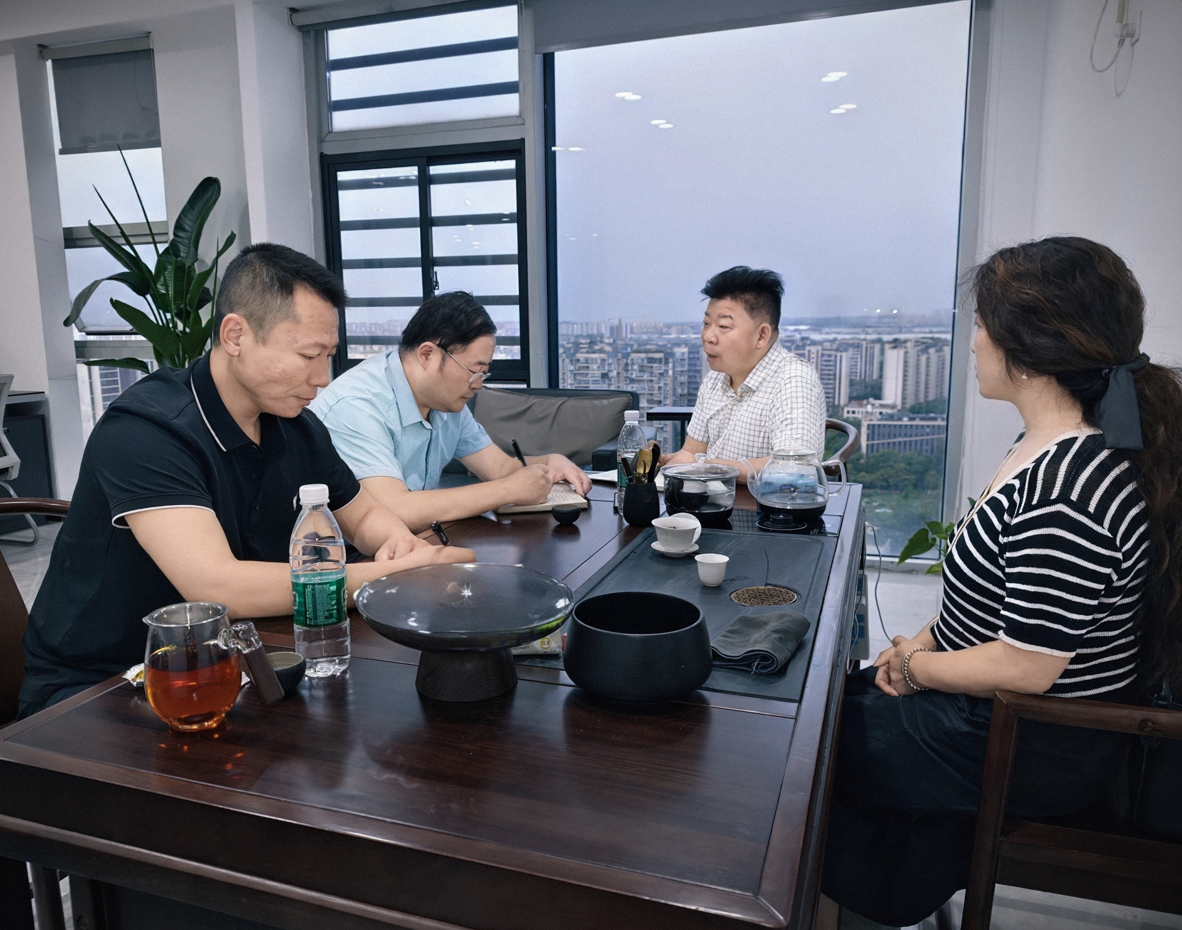 https://www.sczjw.net.cn:443/cms-web/ueditor/download?id=1102765633459240960