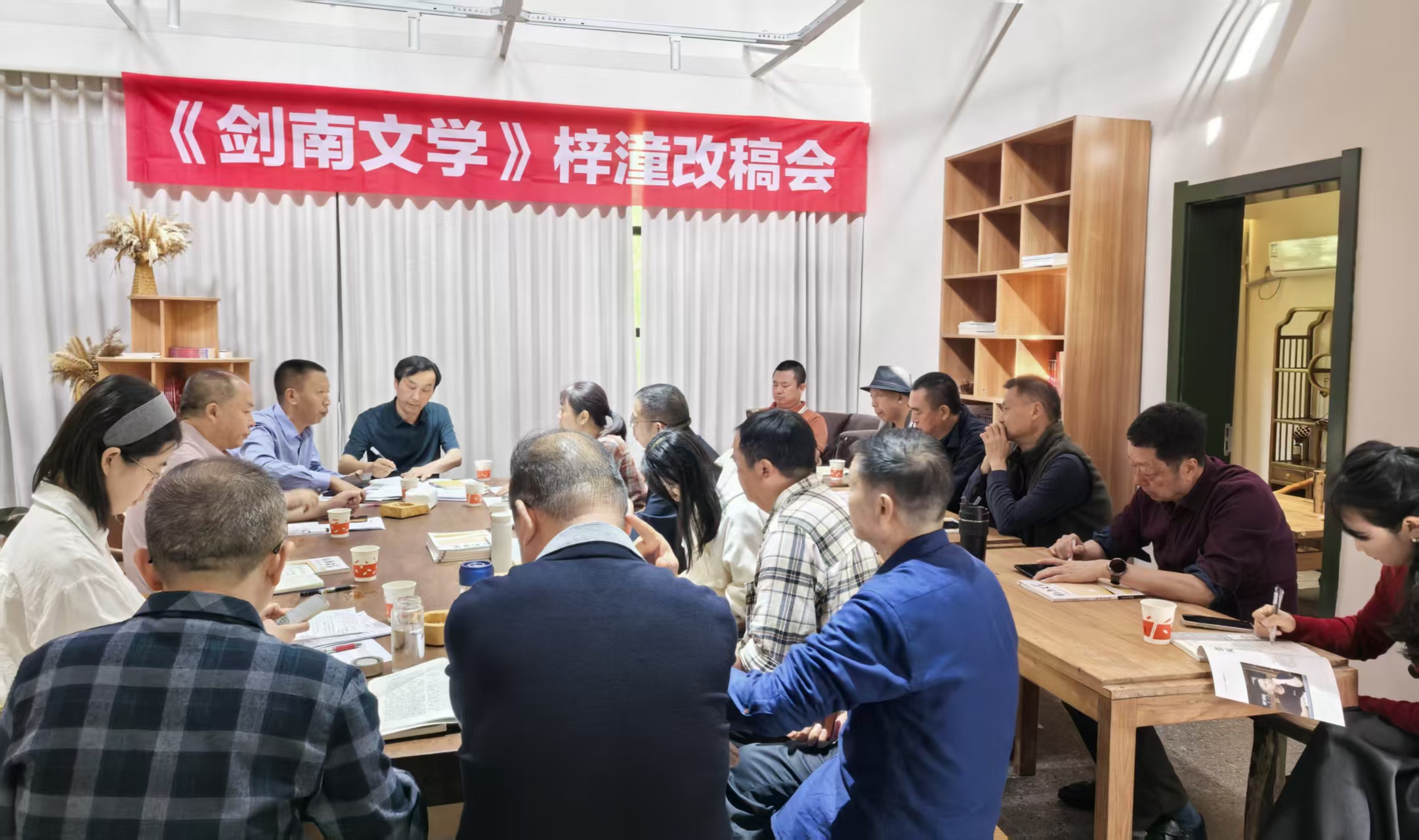 https://www.sczjw.net.cn:443/cms-web/ueditor/download?id=1129206171669807104