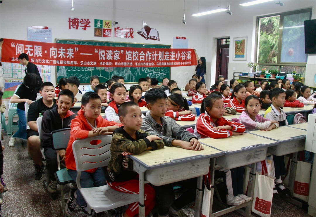 https://www.sczjw.net.cn:443/cms-web/ueditor/download?id=816168330171039744