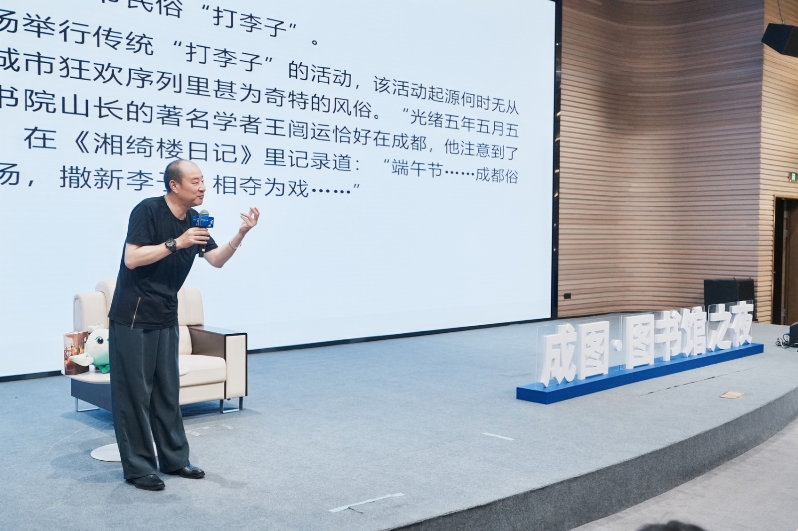 https://www.sczjw.net.cn:443/cms-web/ueditor/download?id=817547956606910464