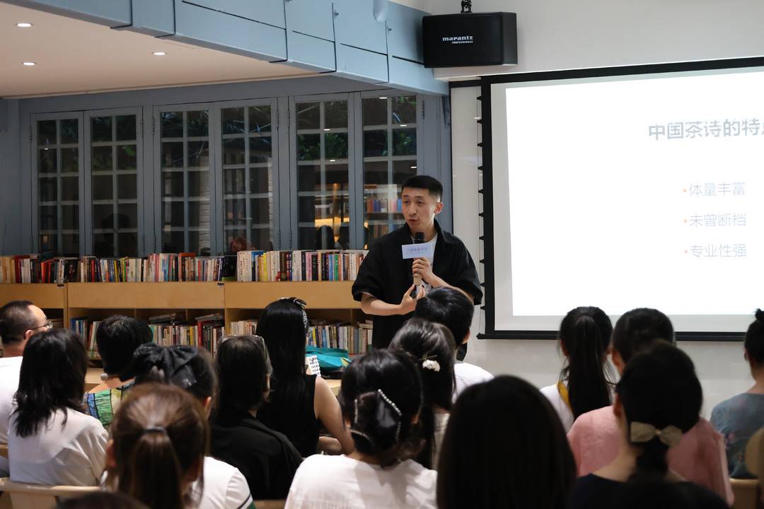 https://www.sczjw.net.cn:443/cms-web/ueditor/download?id=822264488089927680