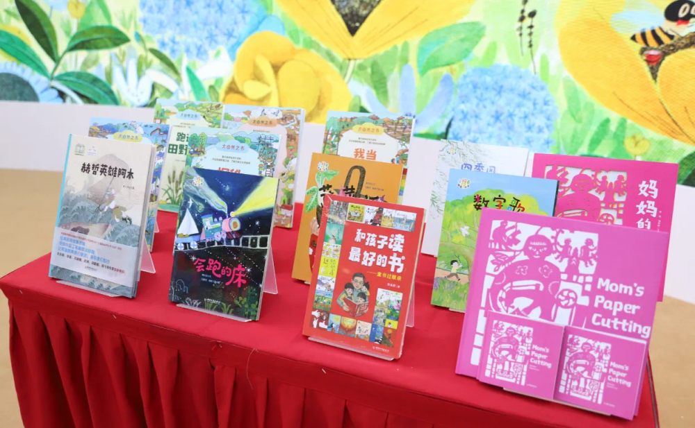 https://www.sczjw.net.cn:443/cms-web/ueditor/download?id=822614897614700544