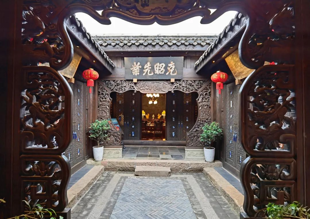 https://www.sczjw.net.cn:443/cms-web/ueditor/download?id=827349670052544512
