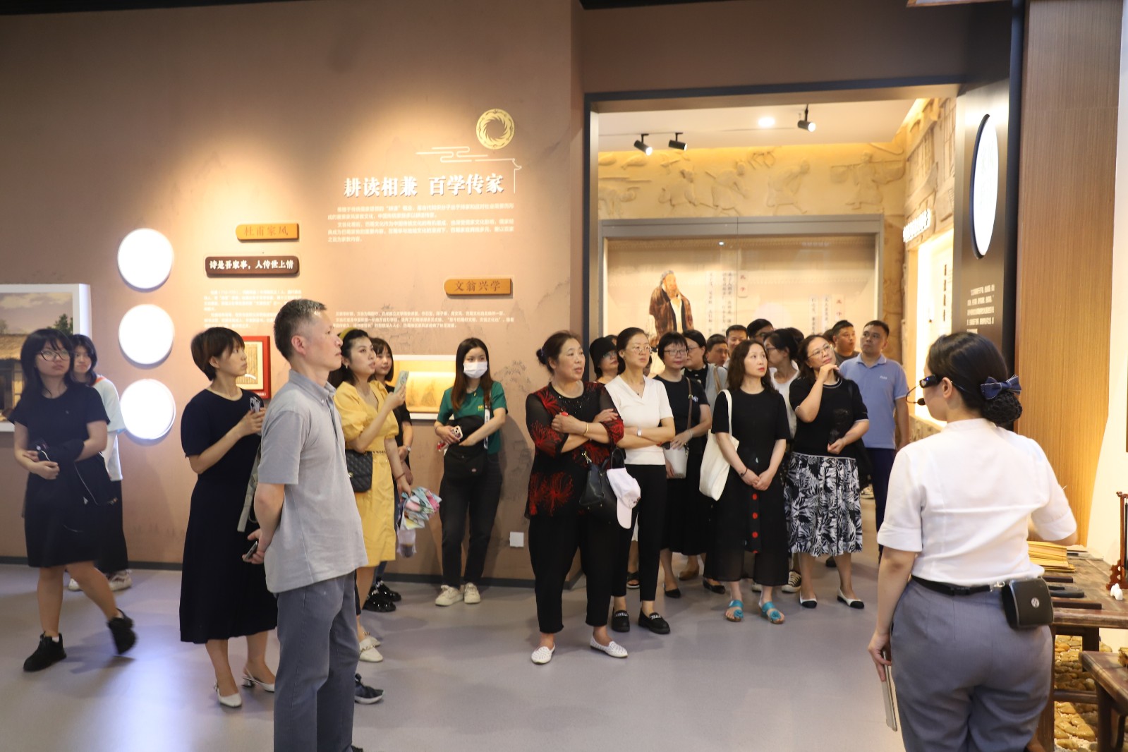 https://www.sczjw.net.cn:443/cms-web/ueditor/download?id=828592540109553664