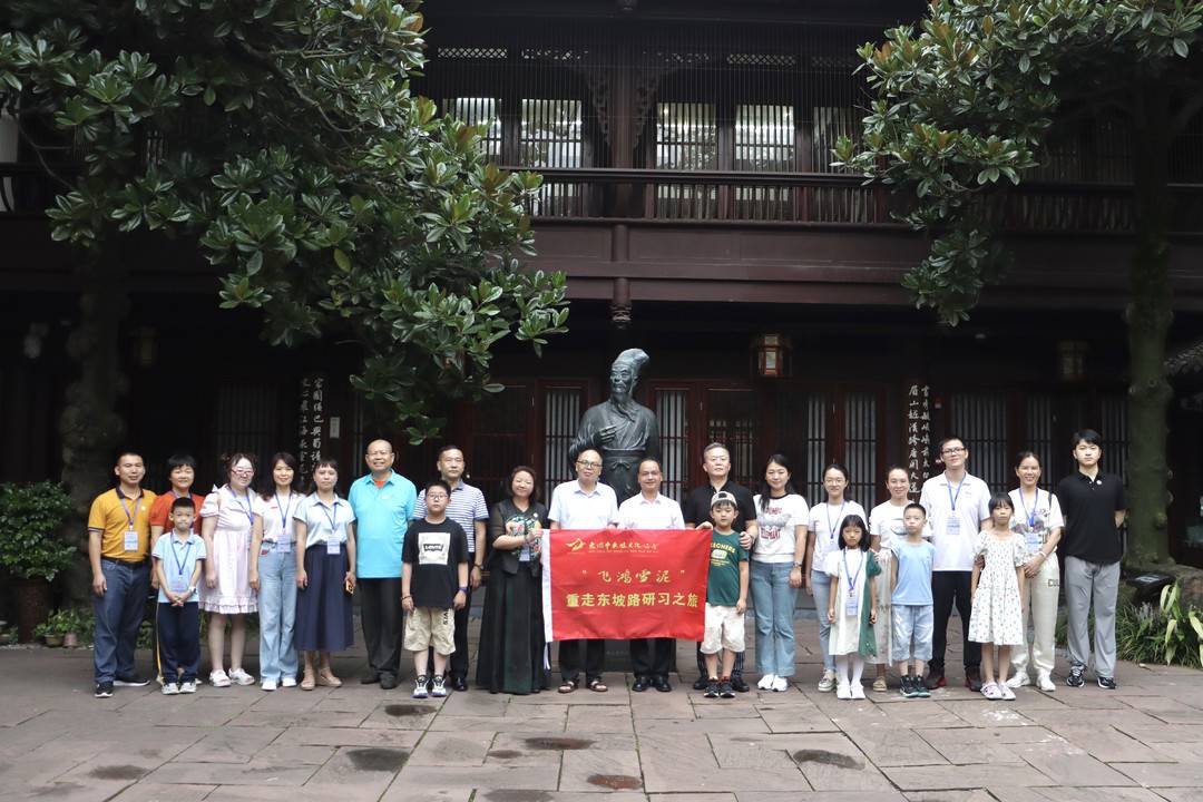 https://www.sczjw.net.cn:443/cms-web/ueditor/download?id=830229375323783168