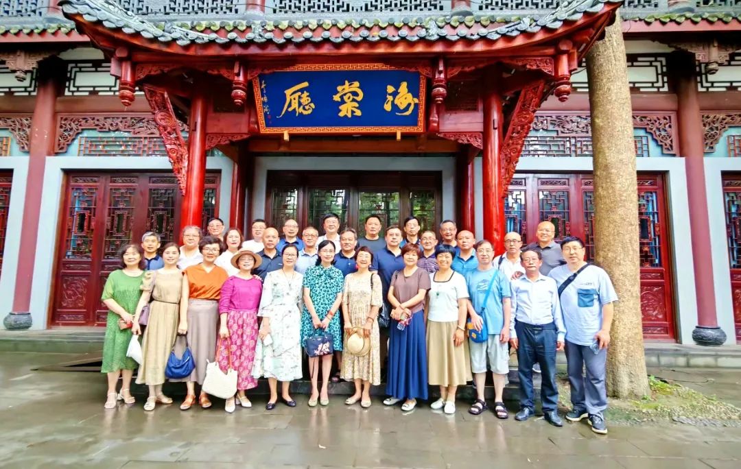 https://www.sczjw.net.cn:443/cms-web/ueditor/download?id=850568585444376576