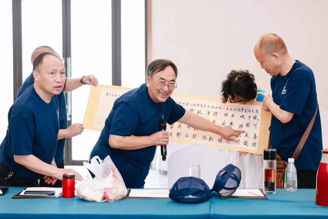 https://www.sczjw.net.cn:443/cms-web/ueditor/download?id=850569691226488832