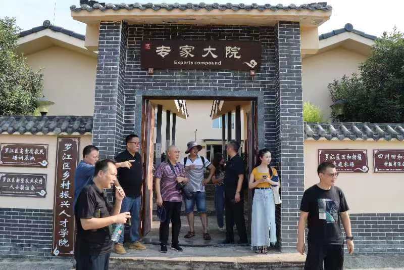 https://www.sczjw.net.cn:443/cms-web/ueditor/download?id=856322259869286400