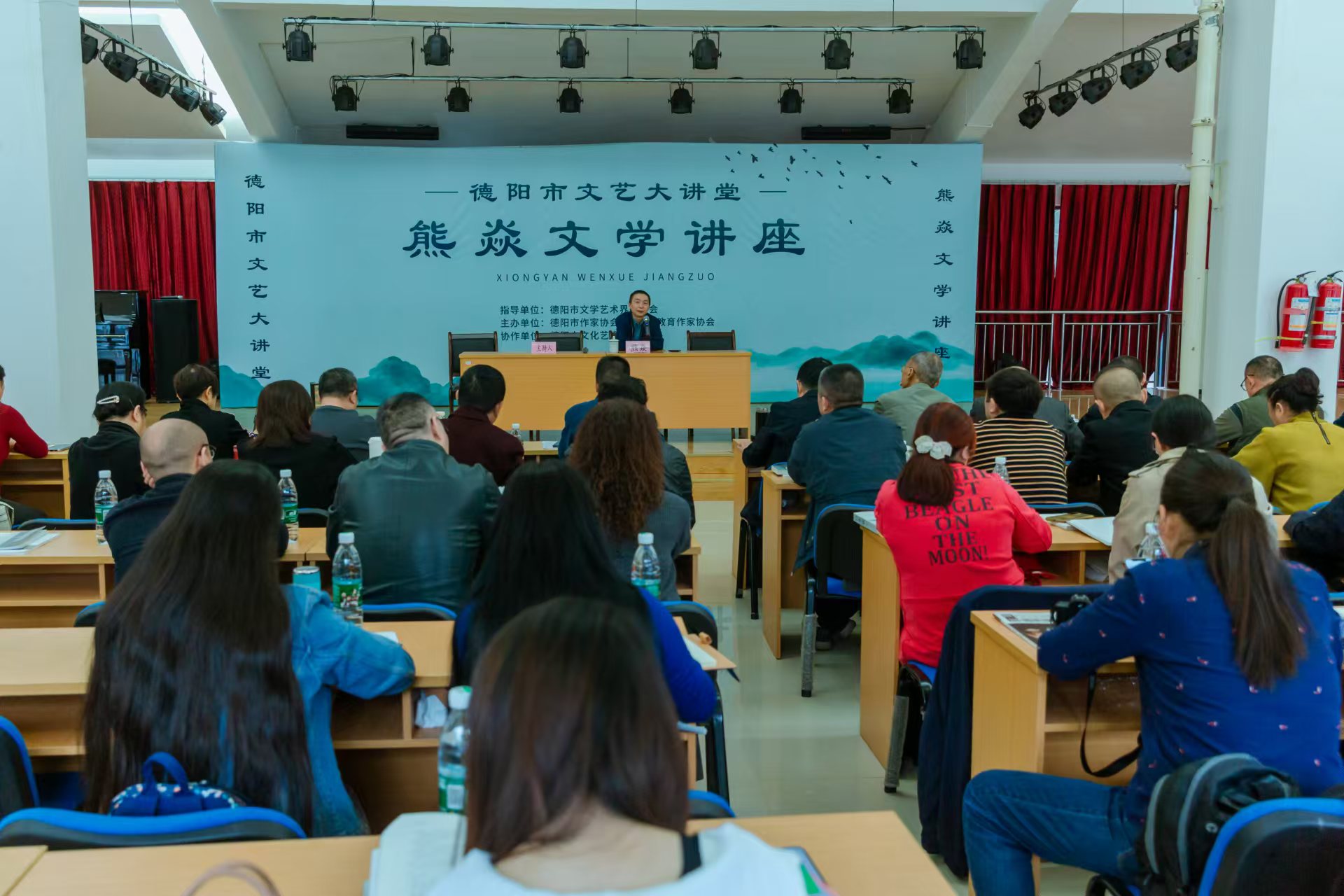 https://www.sczjw.net.cn:443/cms-web/ueditor/download?id=867923538451283968
