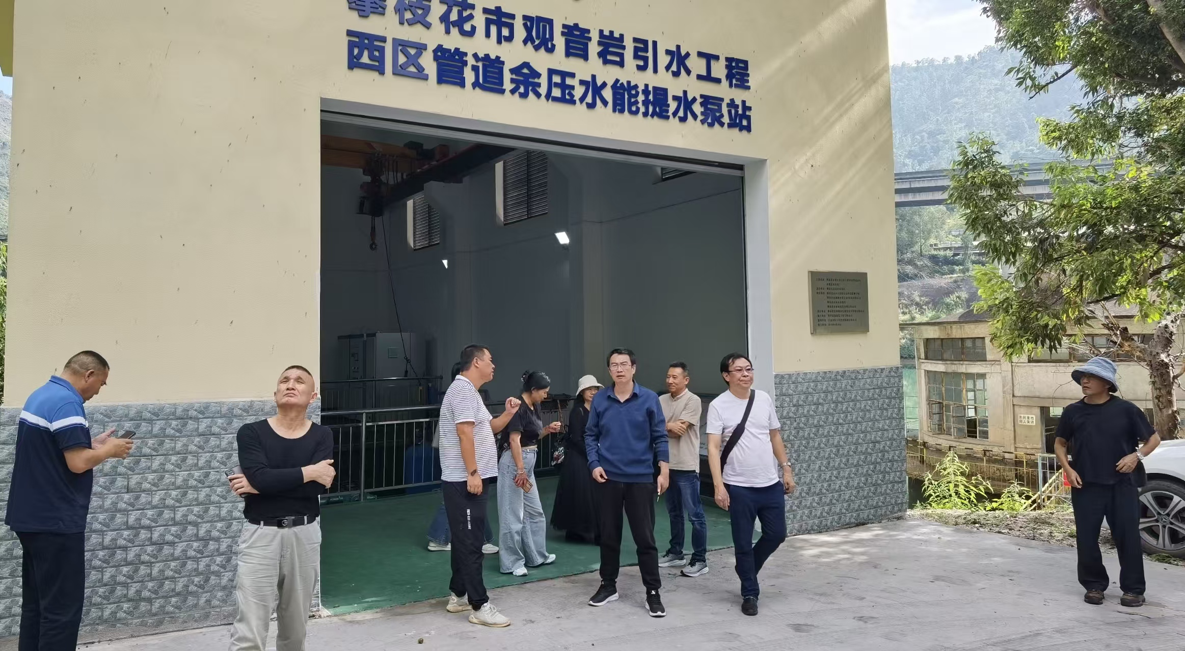 https://www.sczjw.net.cn:443/cms-web/ueditor/download?id=869381166922645504