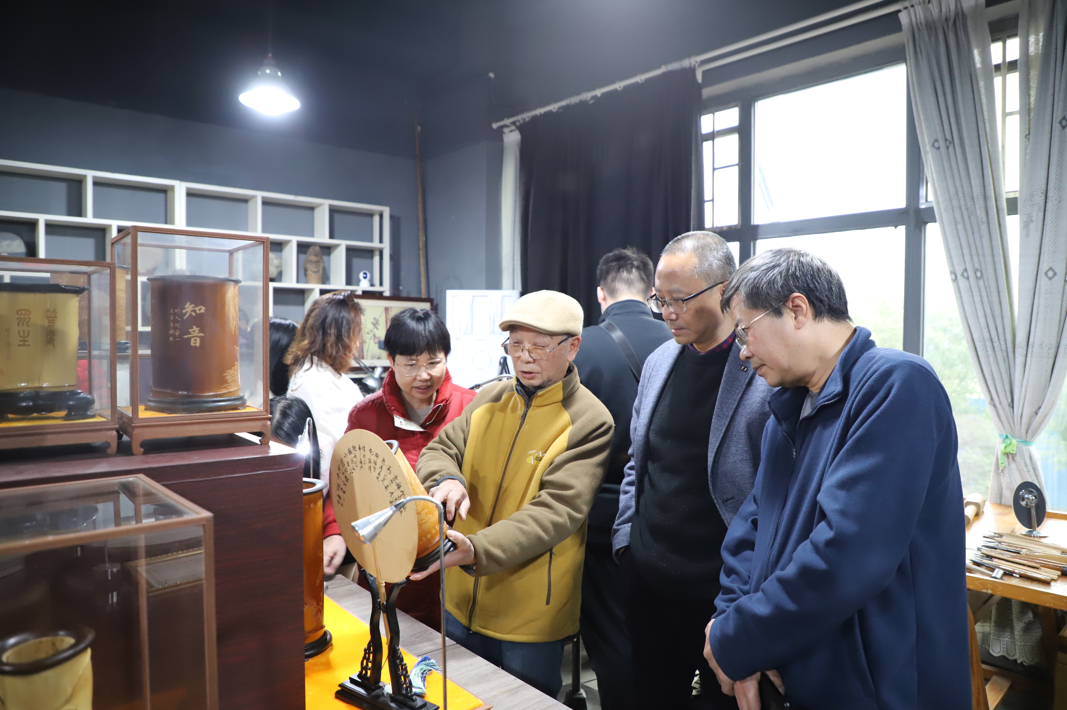 https://www.sczjw.net.cn:443/cms-web/ueditor/download?id=878176096935657472