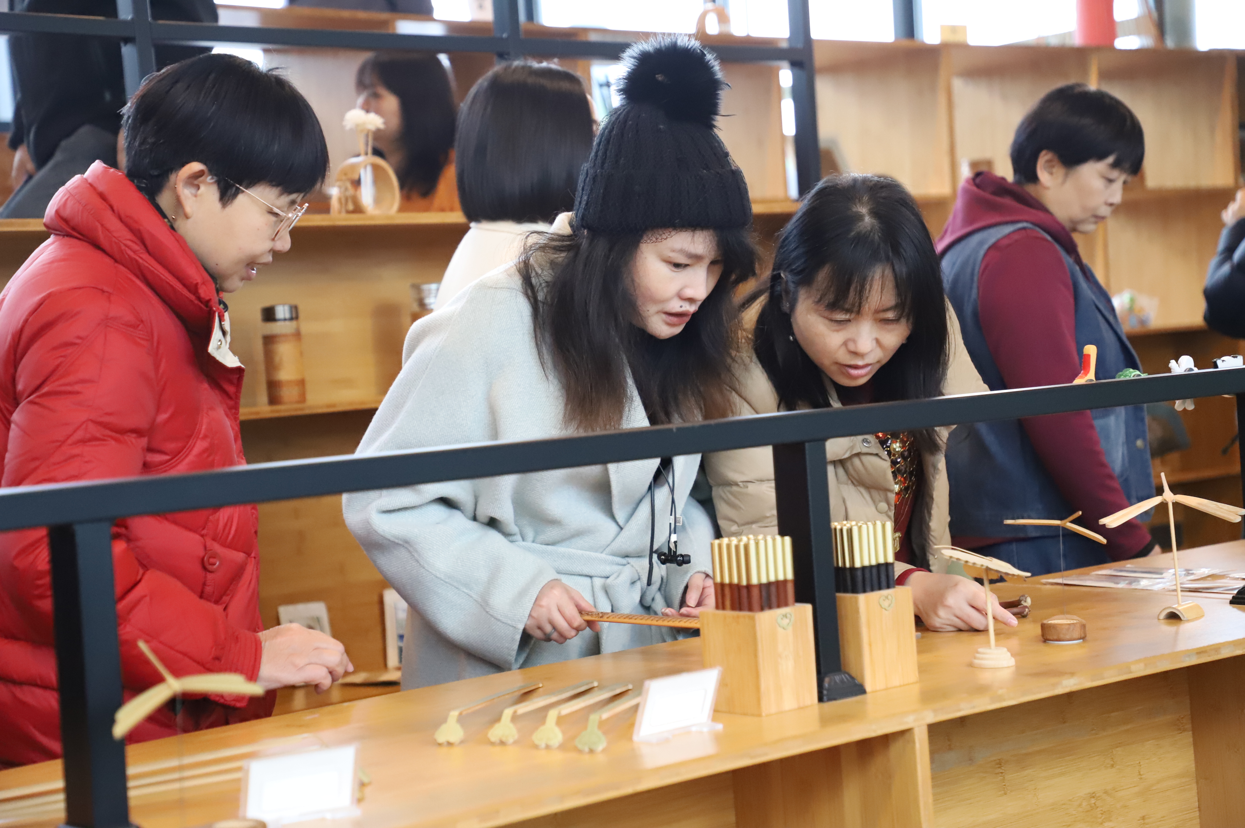 https://www.sczjw.net.cn:443/cms-web/ueditor/download?id=878179570591121408