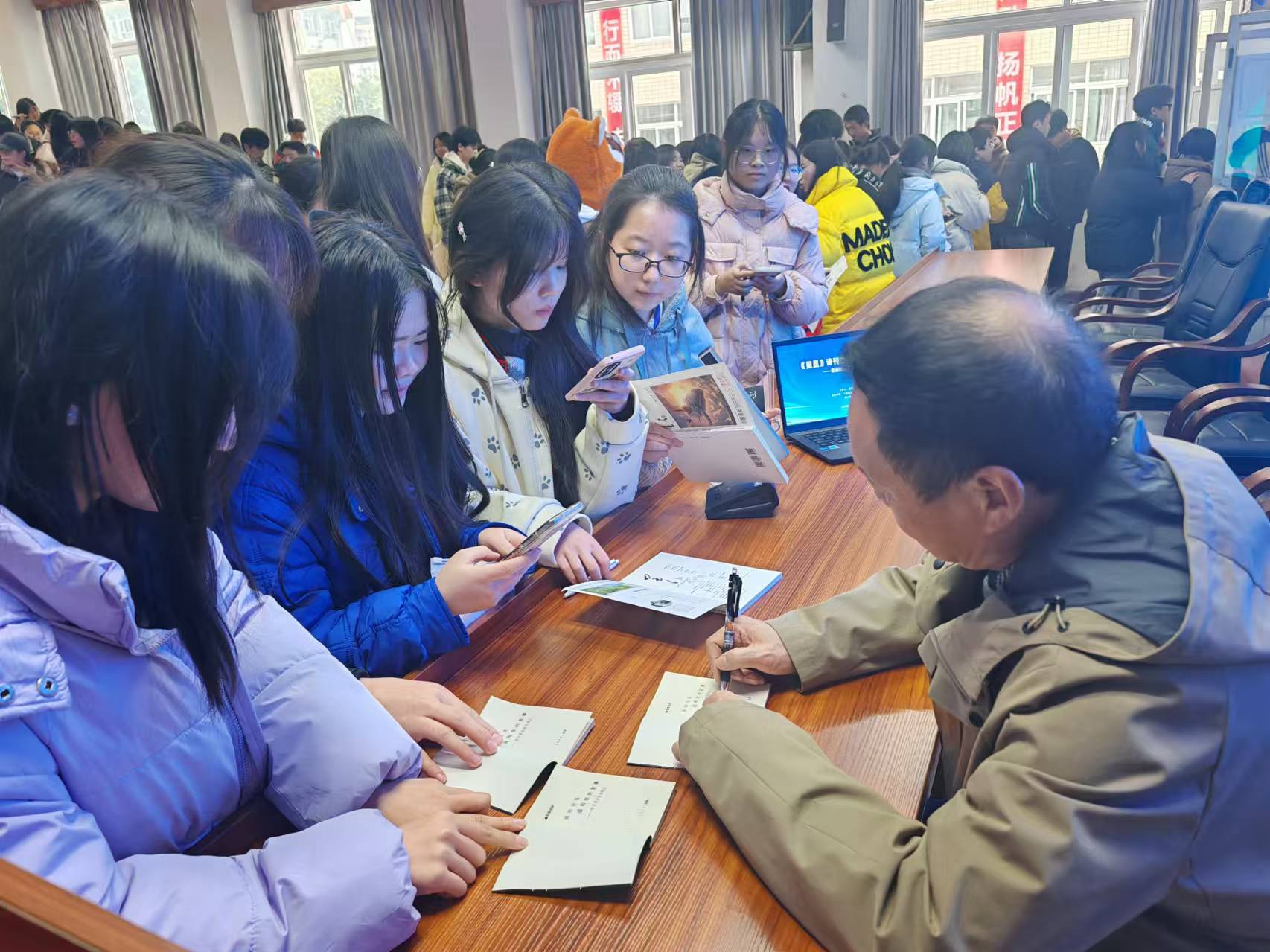 https://www.sczjw.net.cn:443/cms-web/ueditor/download?id=883949243353972736
