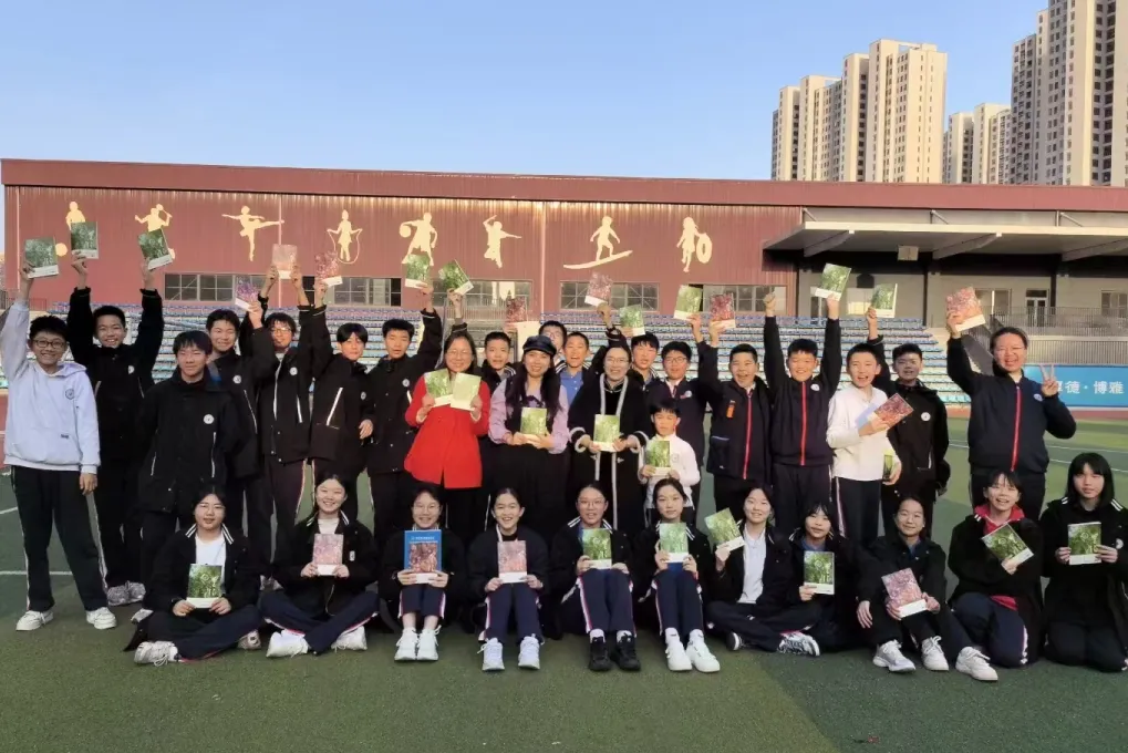 https://www.sczjw.net.cn:443/cms-web/ueditor/download?id=897269055243993088