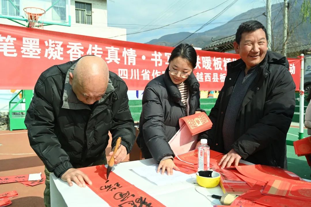 https://www.sczjw.net.cn:443/cms-web/ueditor/download?id=897273213720248320