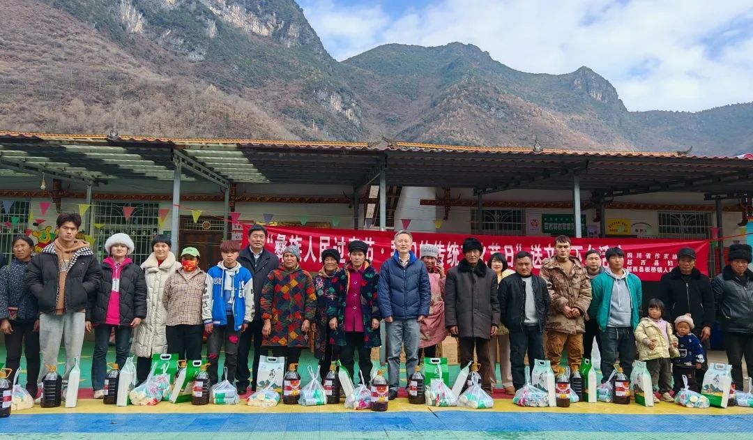 https://www.sczjw.net.cn:443/cms-web/ueditor/download?id=897273264798482432
