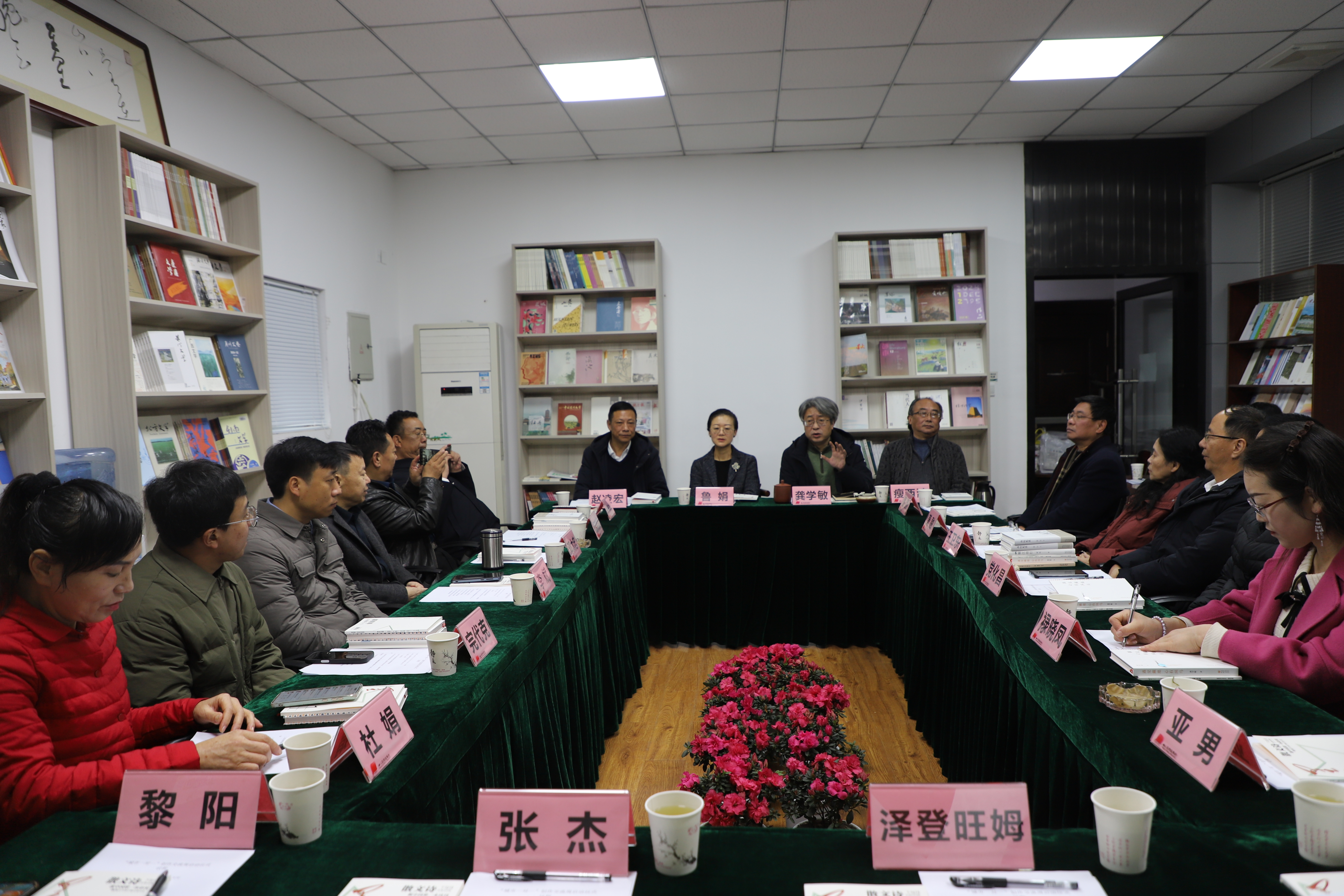 https://www.sczjw.net.cn:443/cms-web/ueditor/download?id=908937540401807360