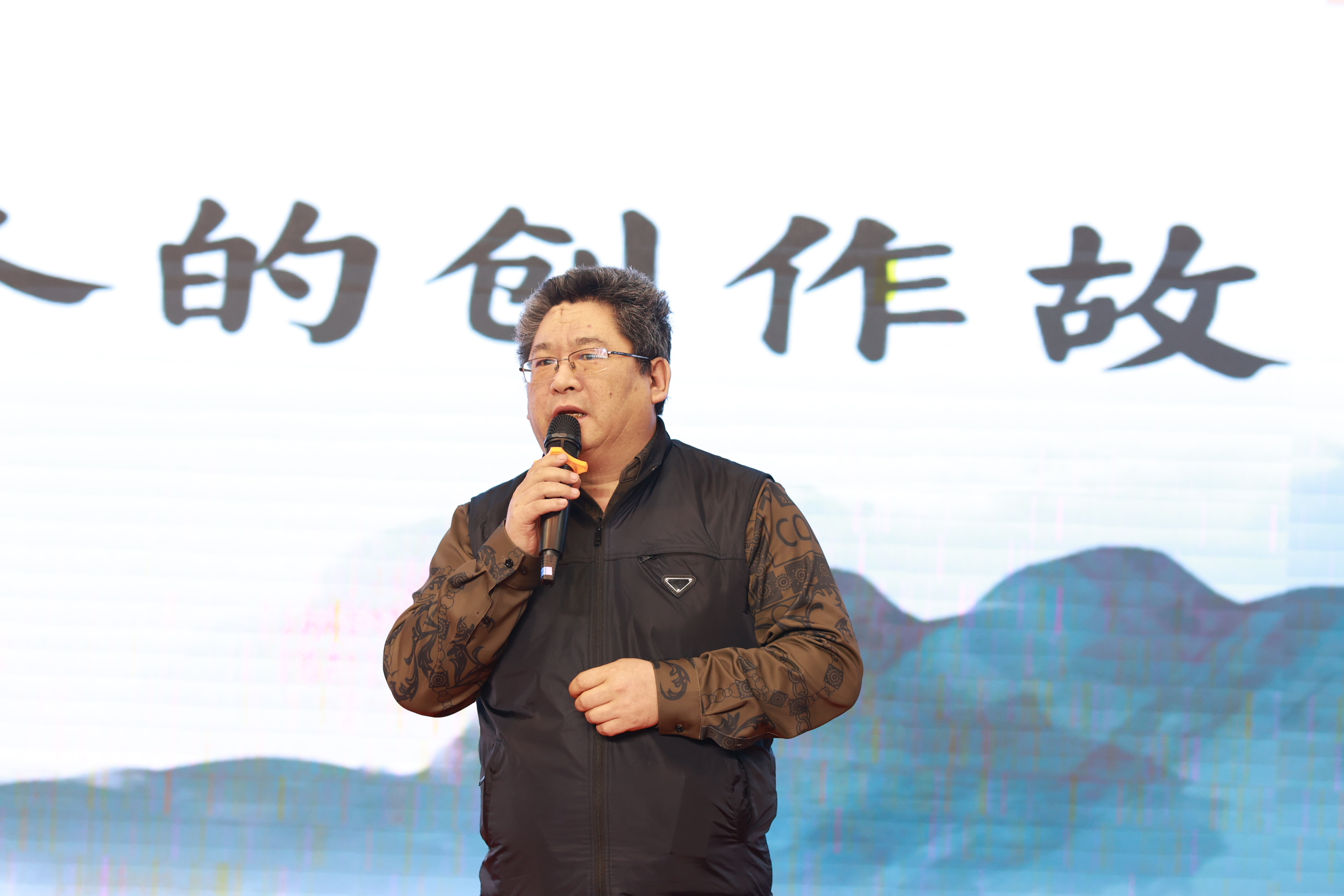 https://www.sczjw.net.cn:443/cms-web/ueditor/download?id=919400784154771456