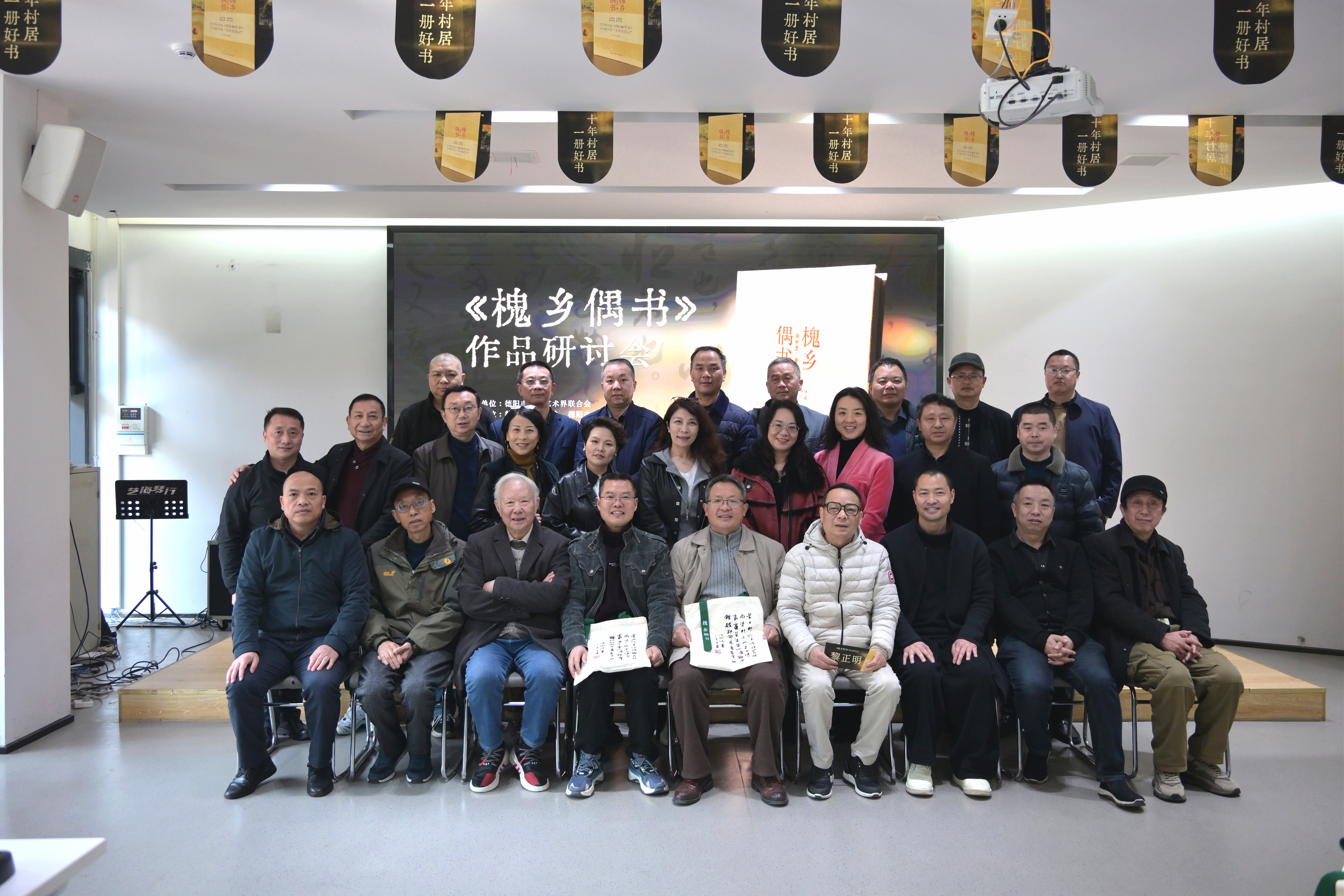 https://www.sczjw.net.cn:443/cms-web/ueditor/download?id=921193535531827200