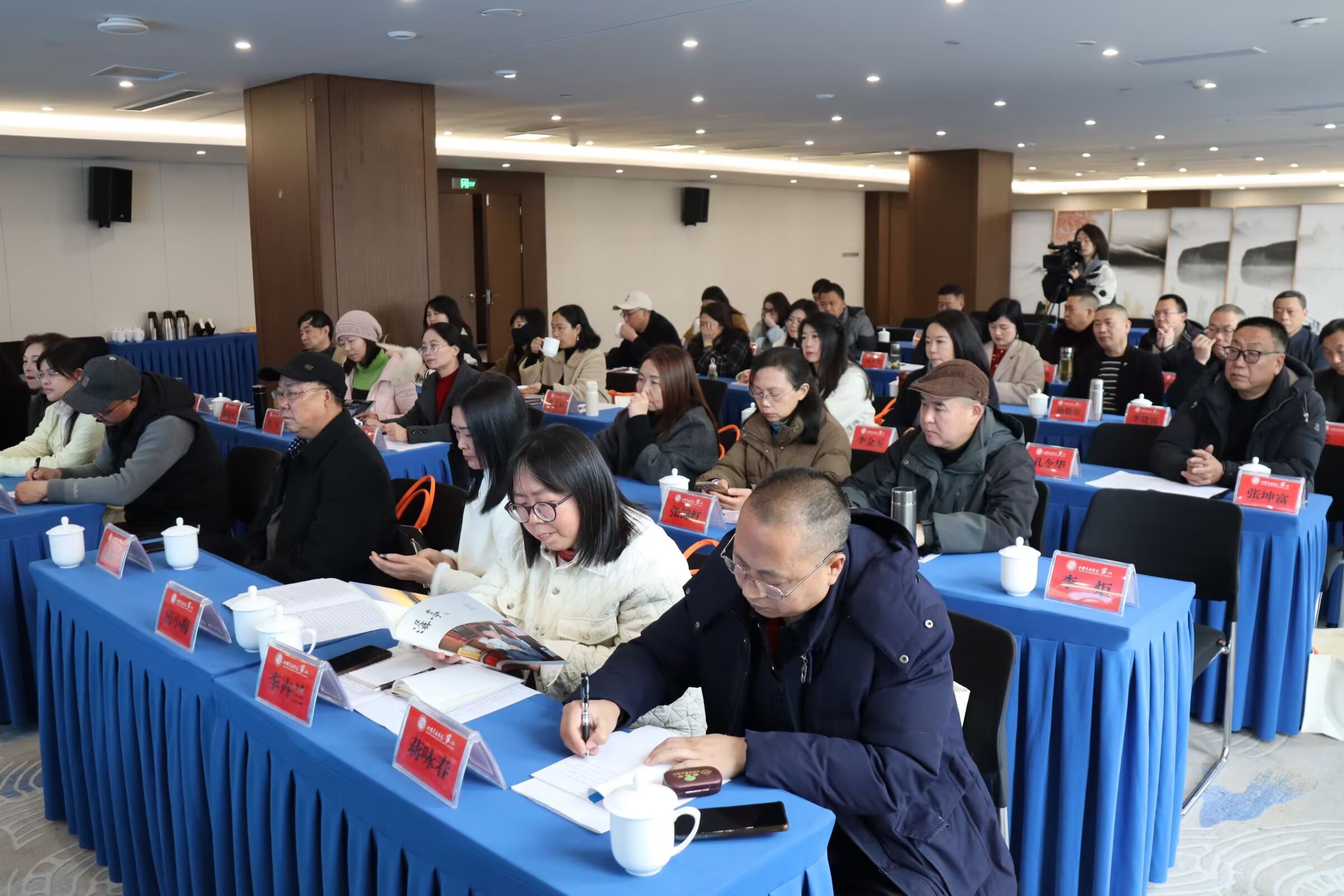 https://www.sczjw.net.cn:443/cms-web/ueditor/download?id=921283501976895488
