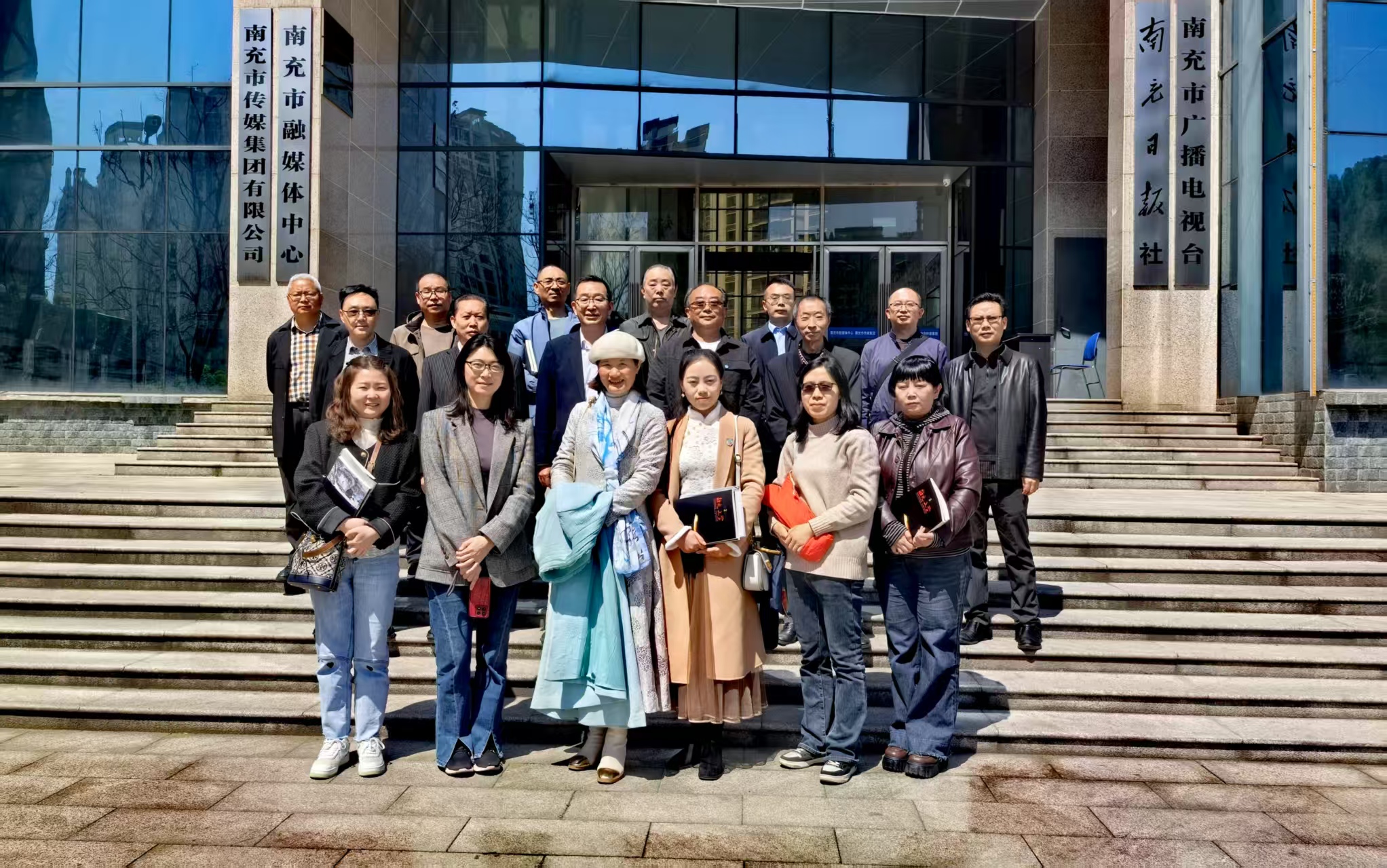 https://www.sczjw.net.cn:443/cms-web/ueditor/download?id=921923722615635968