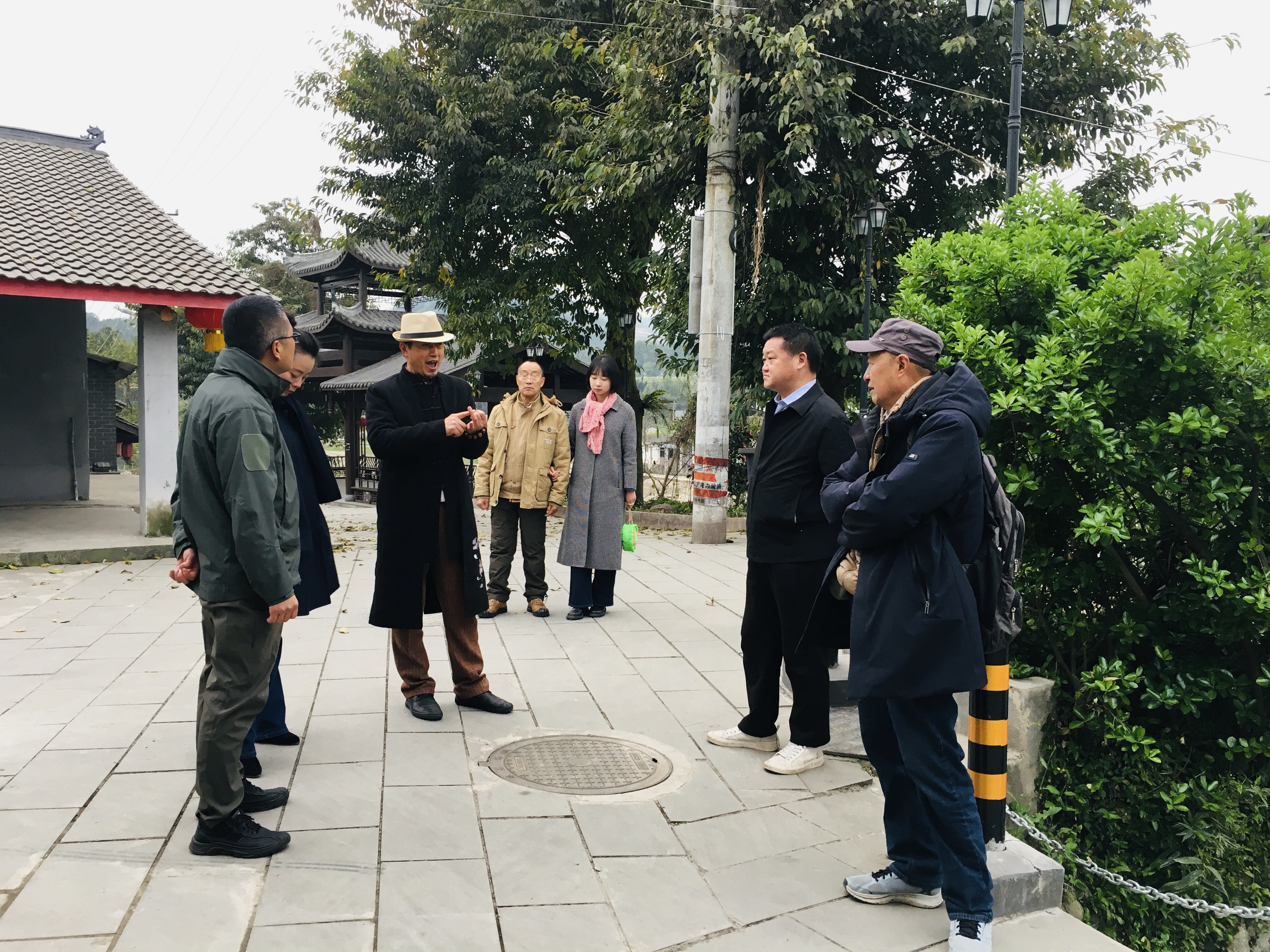 https://www.sczjw.net.cn:443/cms-web/ueditor/download?id=923795631028486144