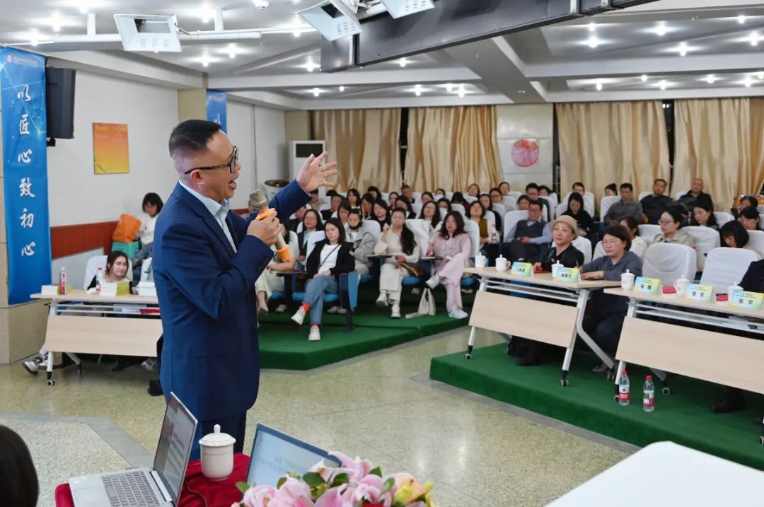 https://www.sczjw.net.cn:443/cms-web/ueditor/download?id=930250559661981696