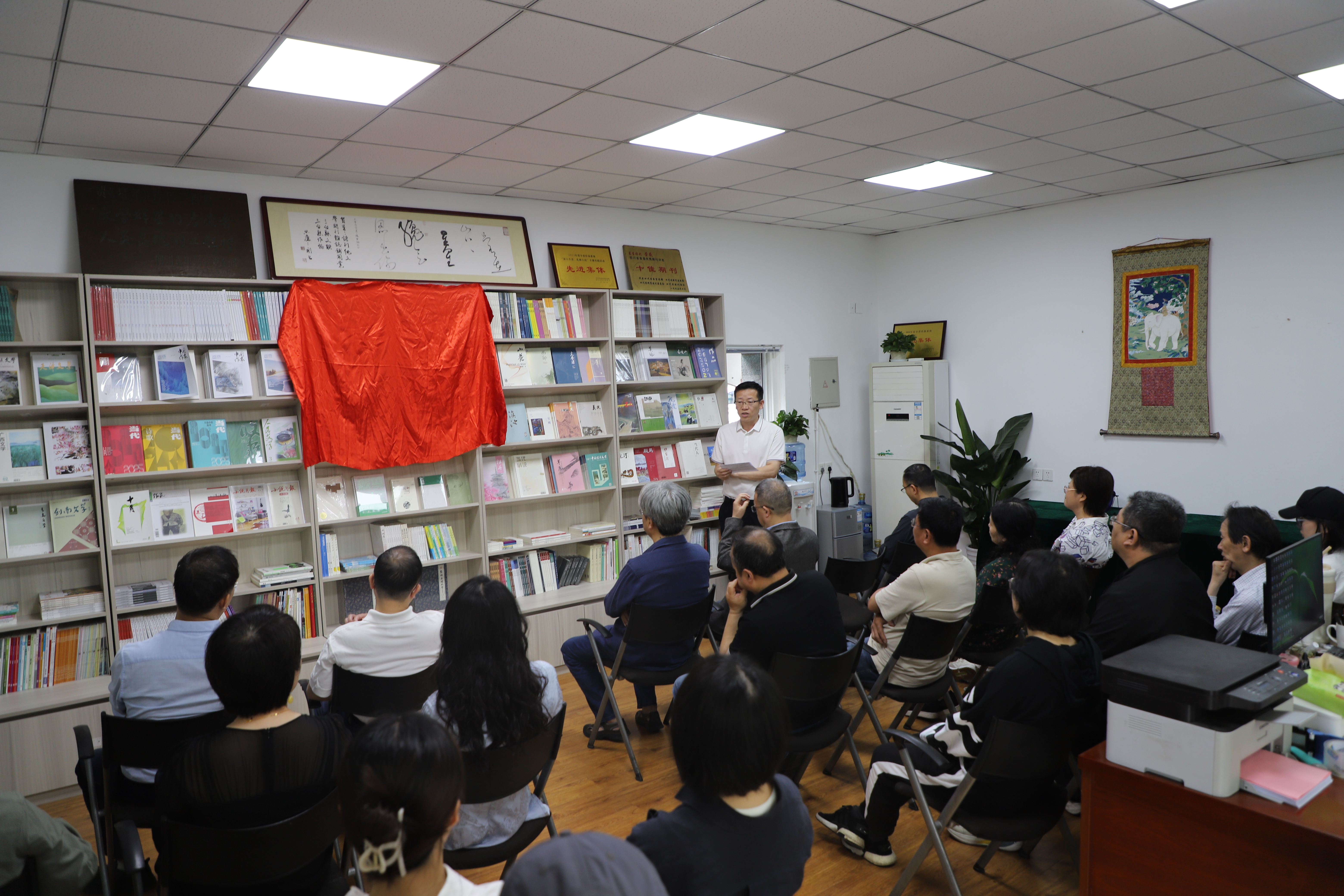 https://www.sczjw.net.cn:443/cms-web/ueditor/download?id=931765939362512896