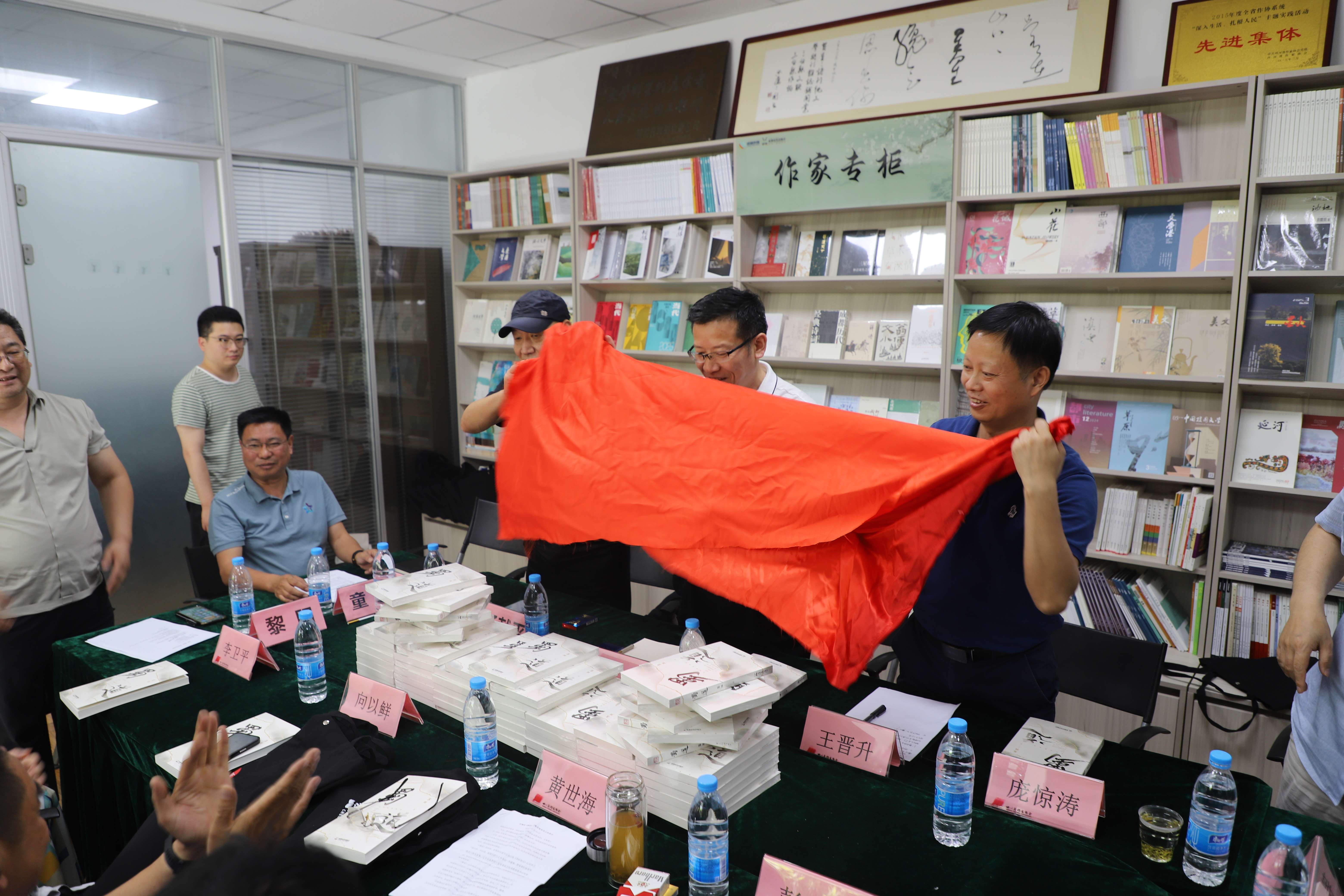 https://www.sczjw.net.cn:443/cms-web/ueditor/download?id=941598334734876672