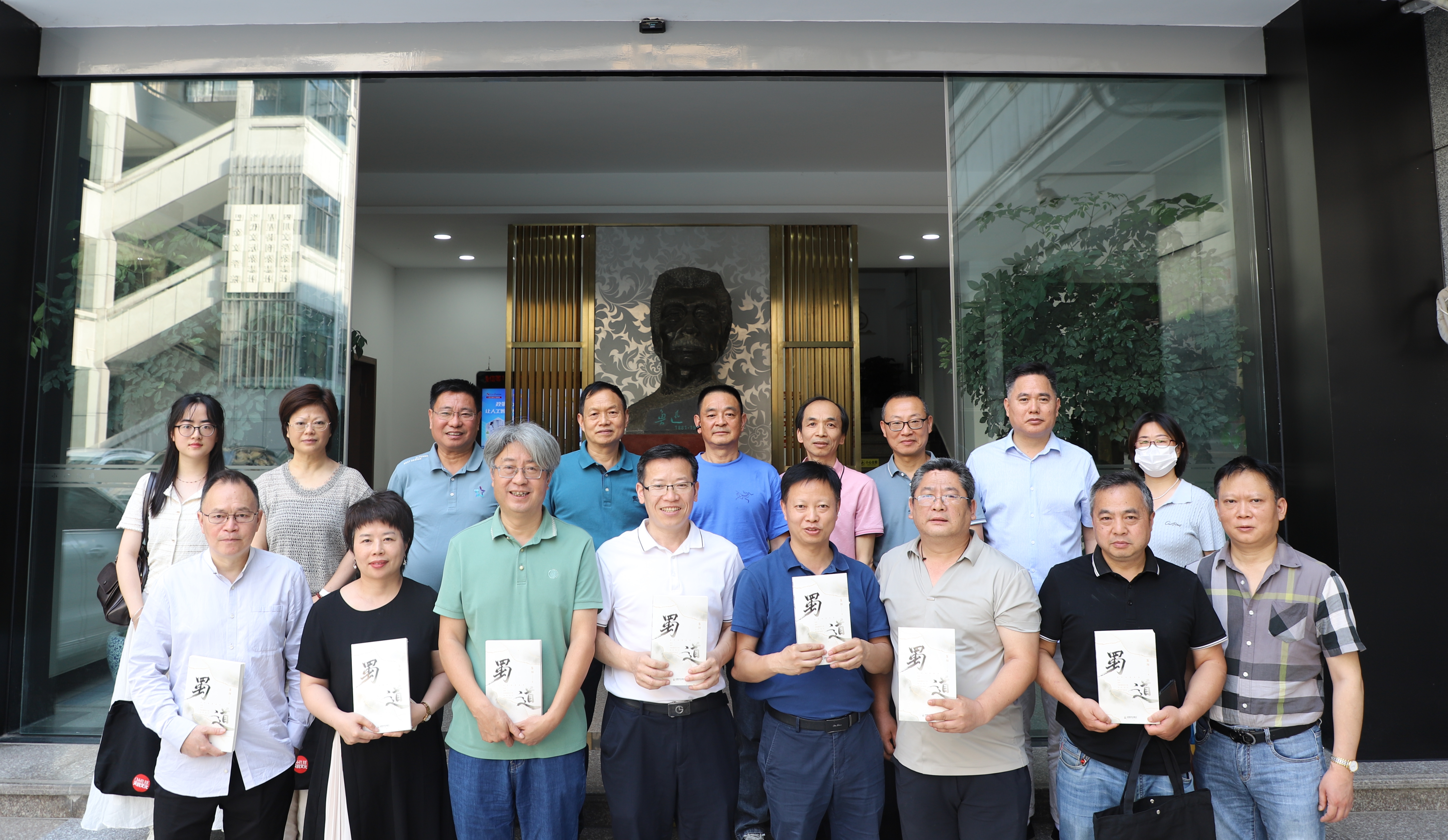 https://www.sczjw.net.cn:443/cms-web/ueditor/download?id=941598513135403008