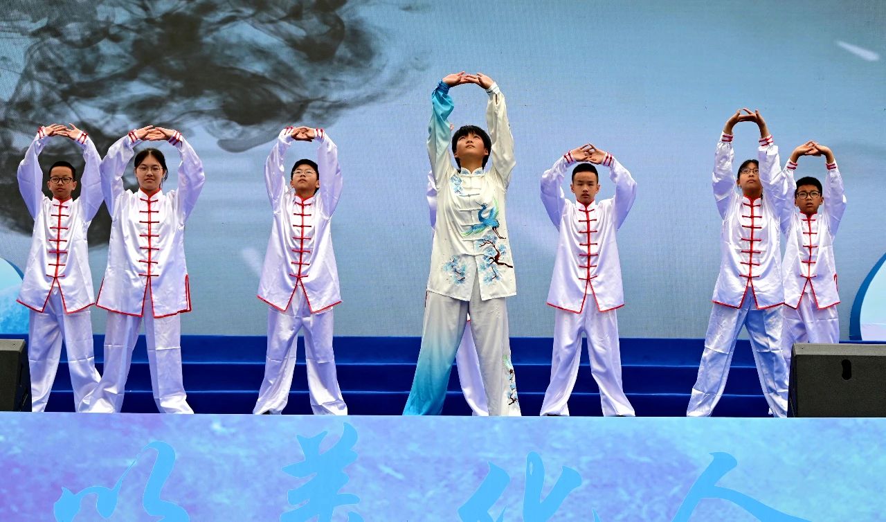 https://www.sczjw.net.cn:443/cms-web/ueditor/download?id=942202629389860864