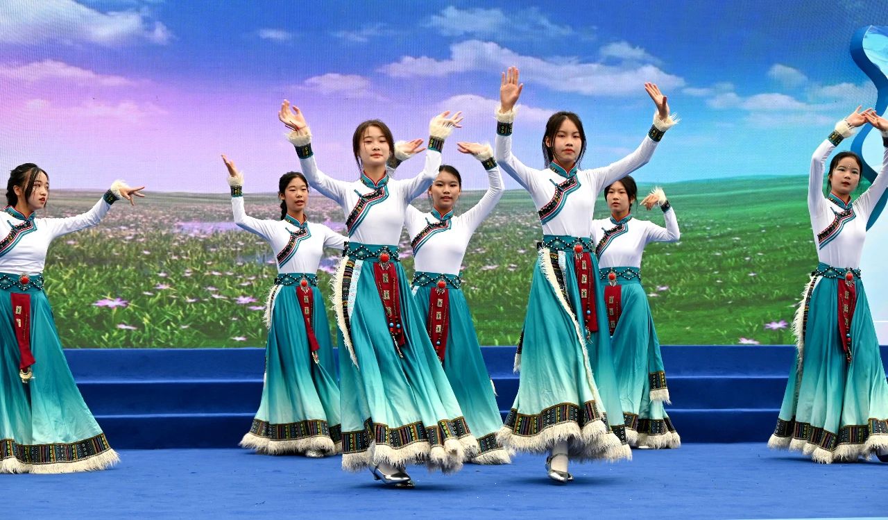 https://www.sczjw.net.cn:443/cms-web/ueditor/download?id=942203049843671040