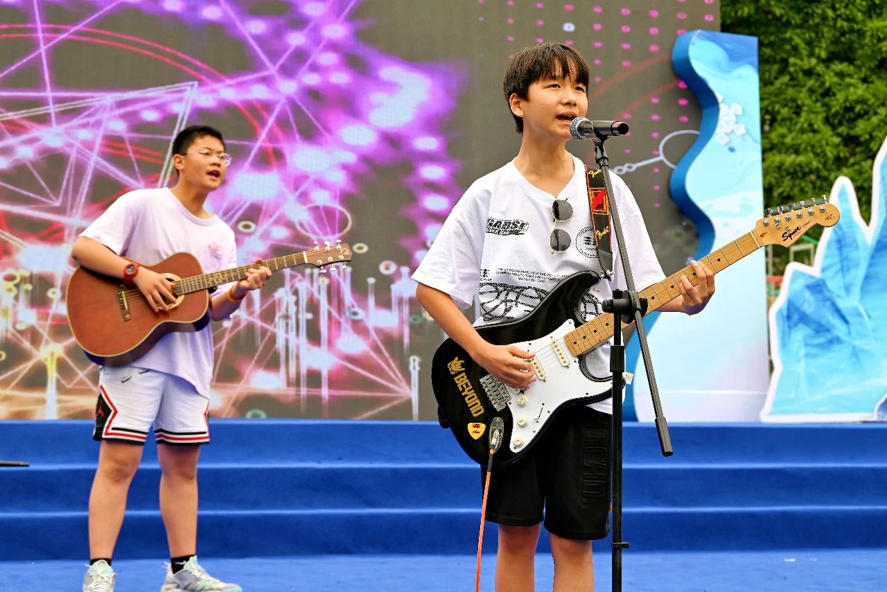 https://www.sczjw.net.cn:443/cms-web/ueditor/download?id=942203557899714560