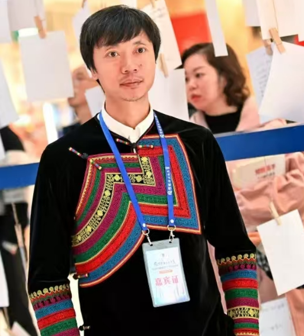 https://www.sczjw.net.cn:443/cms-web/ueditor/download?id=942572948164231168