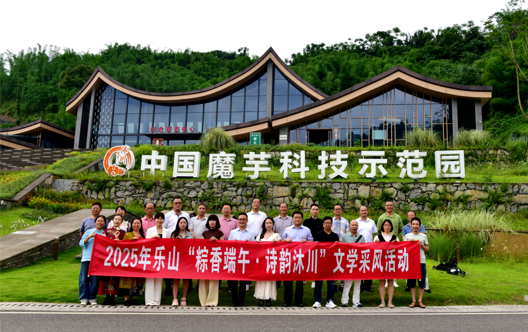 https://www.sczjw.net.cn:443/cms-web/ueditor/download?id=945533257074130944
