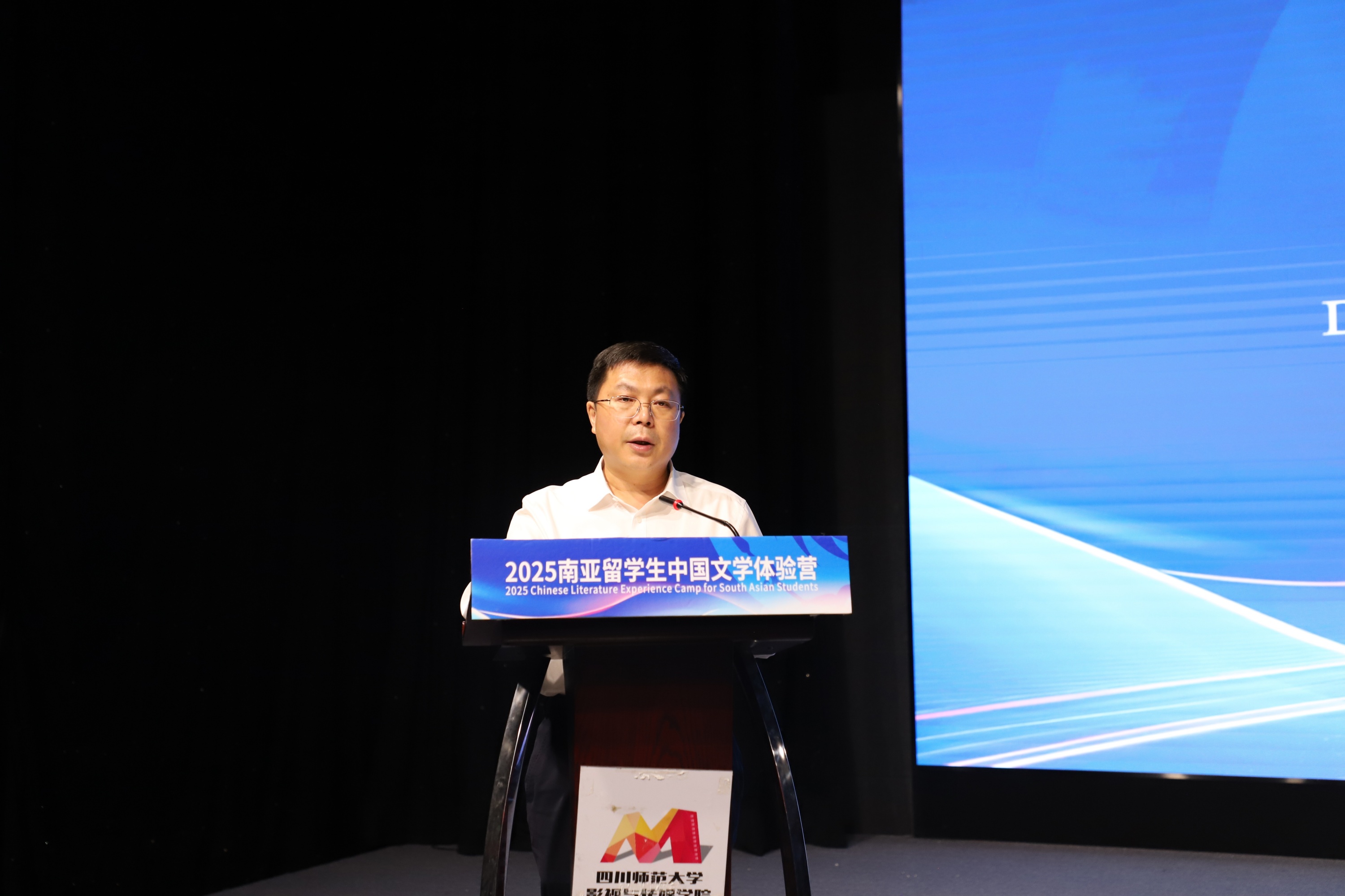 https://www.sczjw.net.cn:443/cms-web/ueditor/download?id=956053957821251584