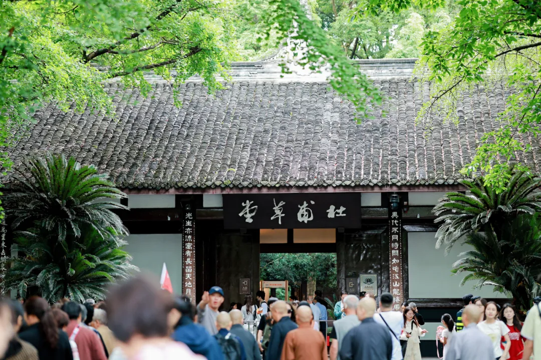 https://www.sczjw.net.cn:443/cms-web/ueditor/download?id=964311847149289472